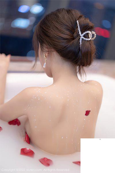 【Xiuren秀人系列】2022.02.14 NO.4581 王馨瑤 完整版無水印寫真【82P】