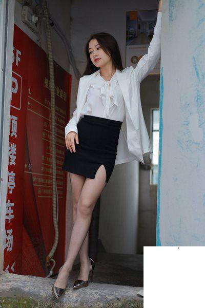 【IESS異思趣向系列】天天意願《 小婕的冷豔嘿絲 》小婕【82P】