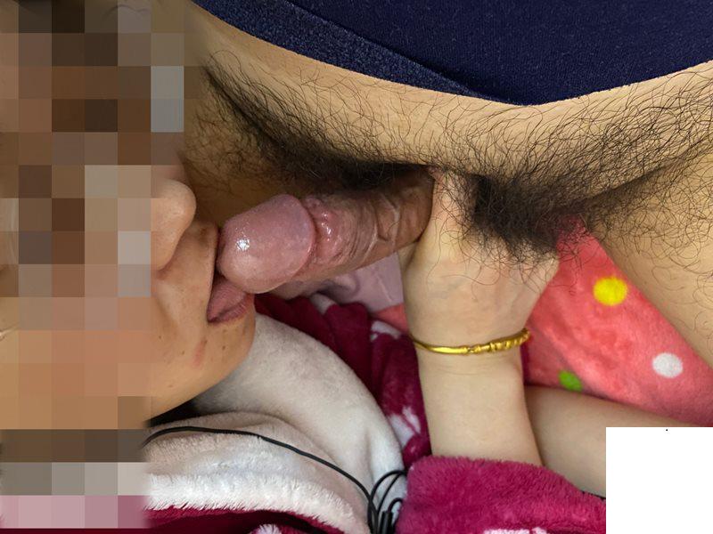 家有騷妻吃雞雞，炮機預告貼，電動大JJ即將入侵小騷逼 (21P)