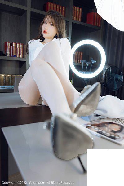 【Xiuren秀人系列】2022.03.02 No.4658 美桃醬 完整版無水印寫真【65P】