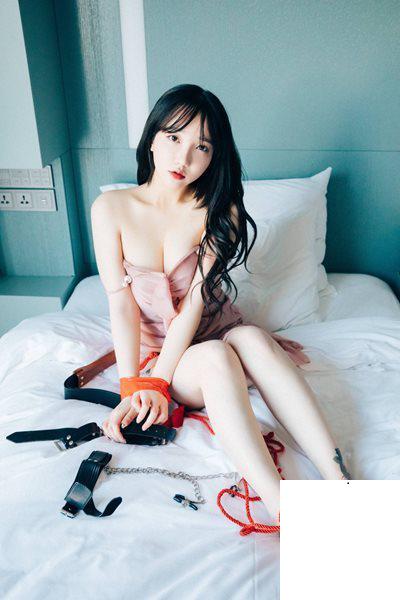 【陸模私拍】陸模- 珈珈 氣質美模無聖光私拍福利圖 (二) (100P)