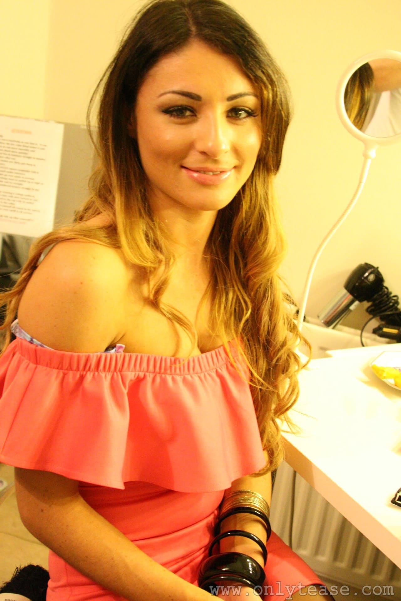 Only Tease Sarah McDonald、Stacey Poole