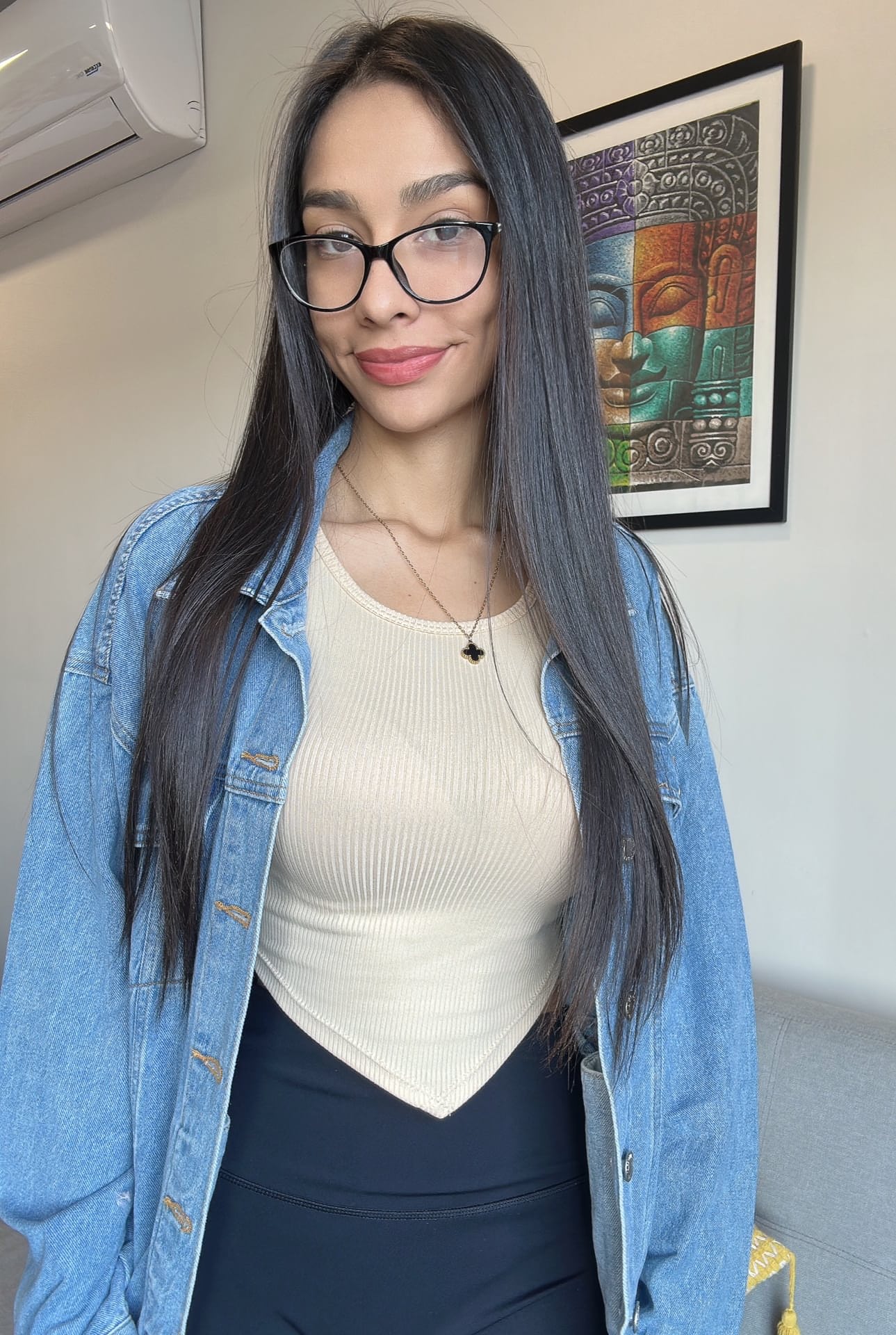 可爱迷人的OnlyFans美女妮娜·福克西身着性感装扮摆拍的合集
