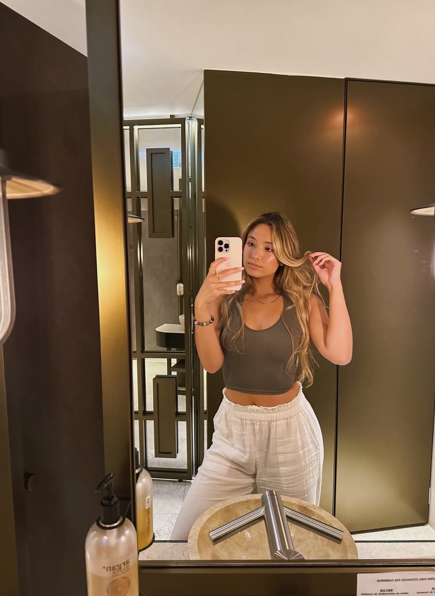 OnlyFans 碧雅·邦斯 免费裸体画廊