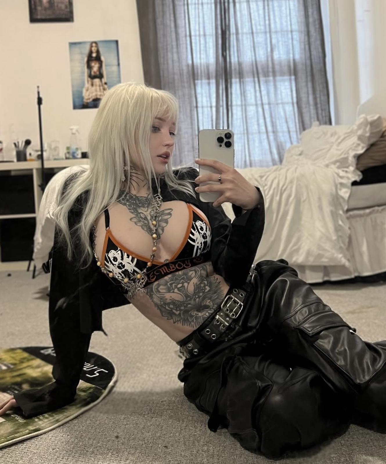 OnlyFans Runa Byt 3 主演 Runa Byt 3 性爱照片