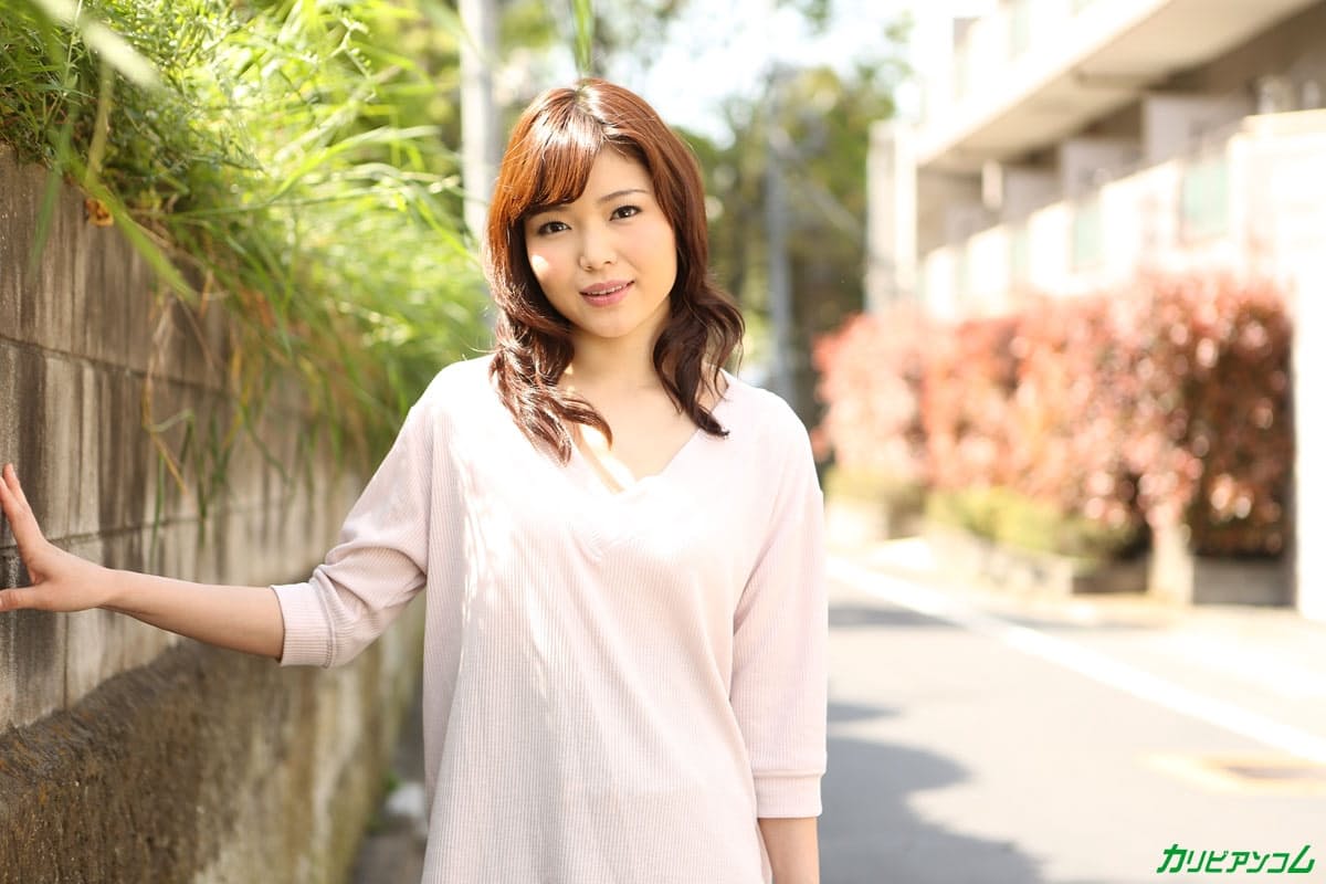 日本女孩葵诗乃与男友做爱后，体内留有精液