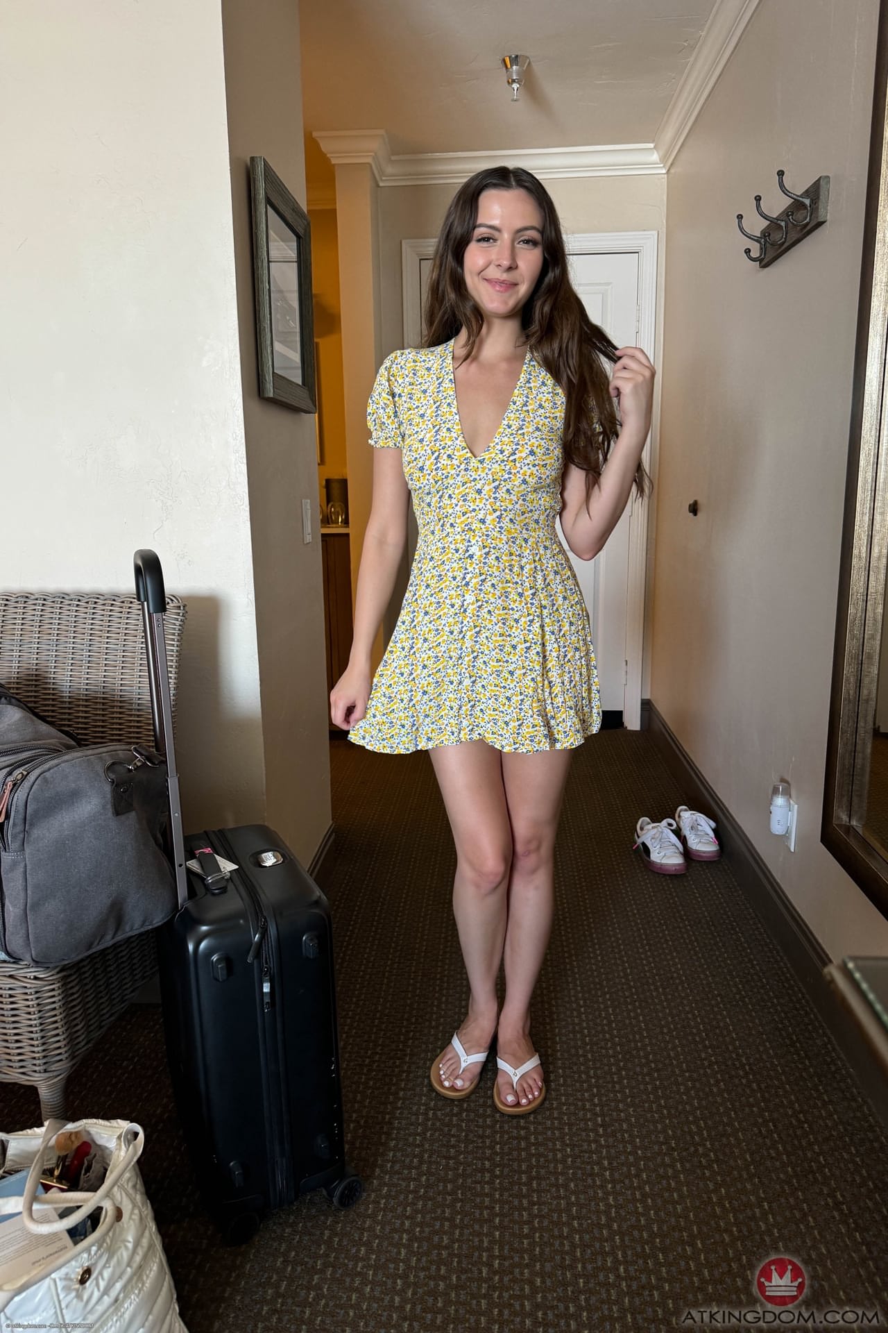 ATK Galleria 展示 Serena Hill XXX 图片