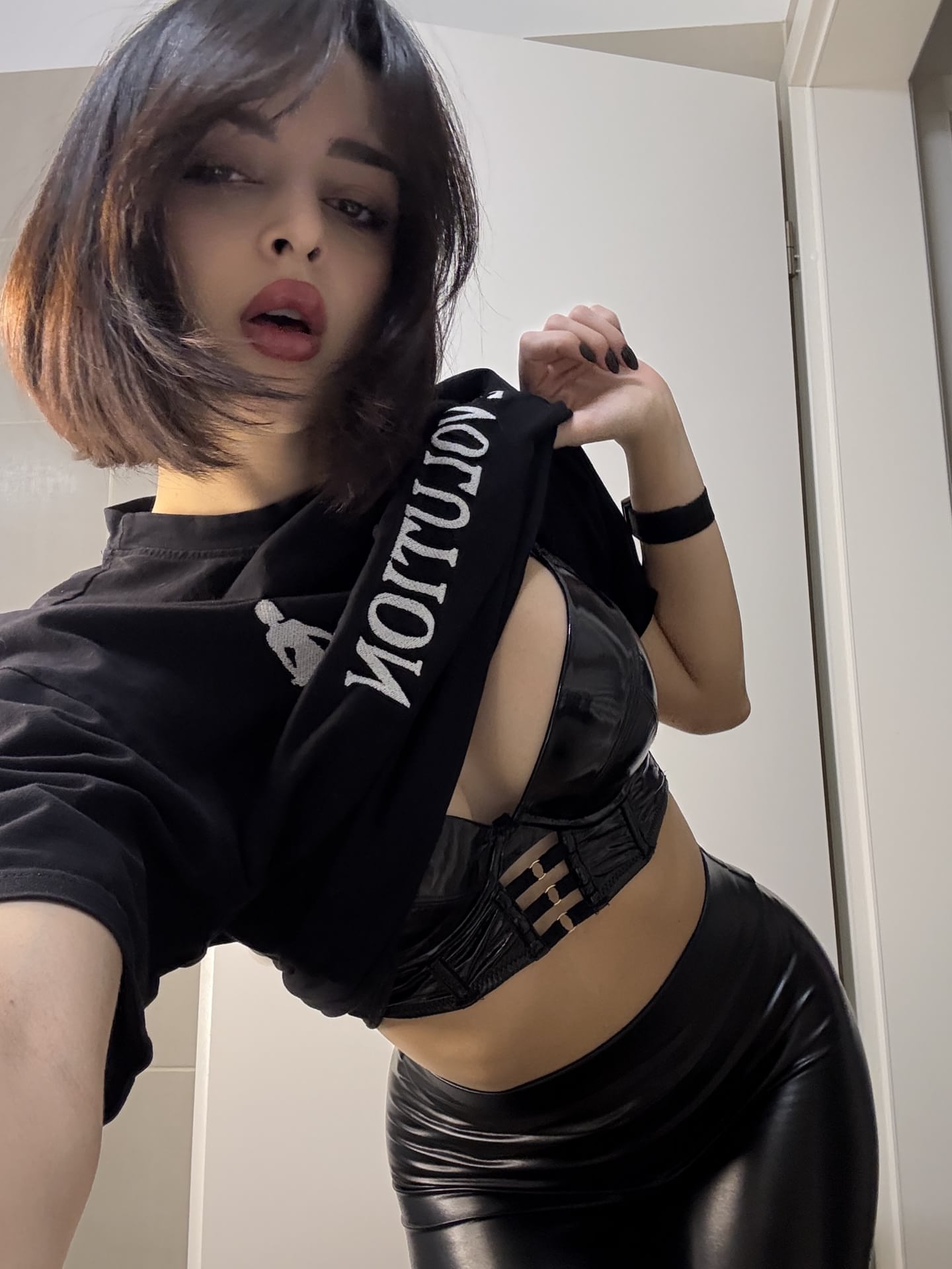 OnlyFans Lory Dark 21 由 Lory Dark 21 出演 裸体照片