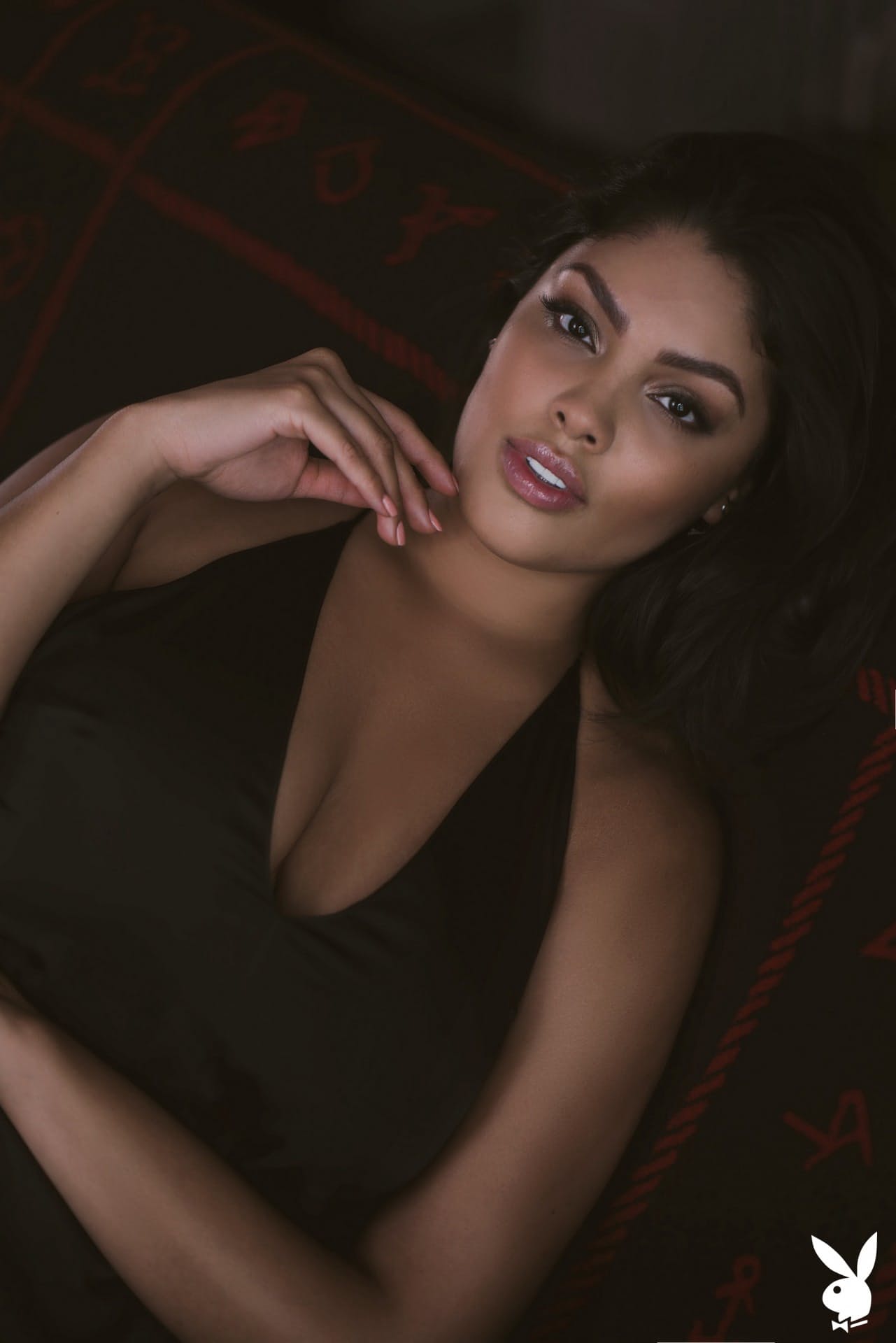墨西哥大胸美女 Jocelyn Corona 在家中炫耀