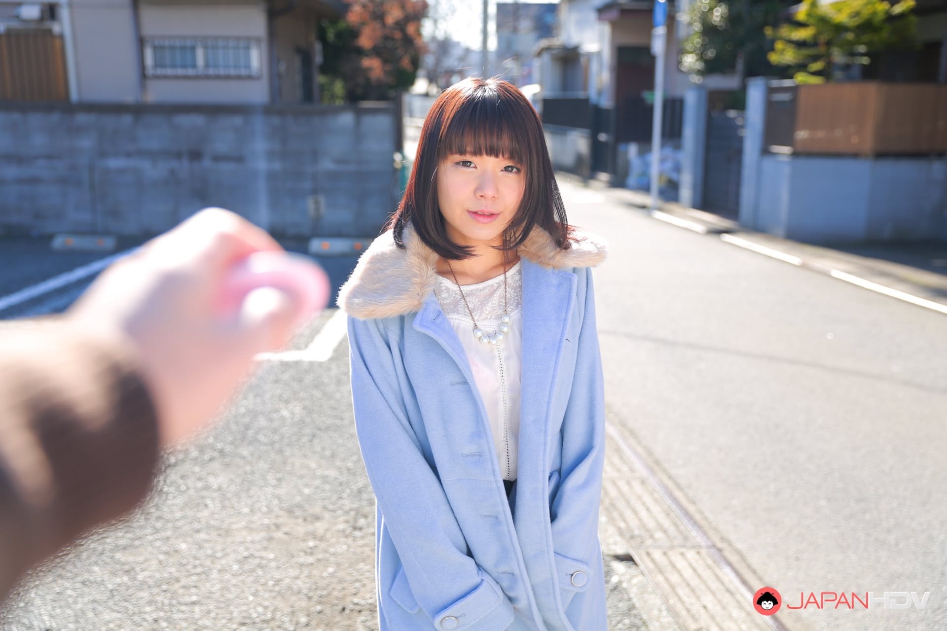 可爱的日本女孩 Haruka Miura 在公共场合暴露下体