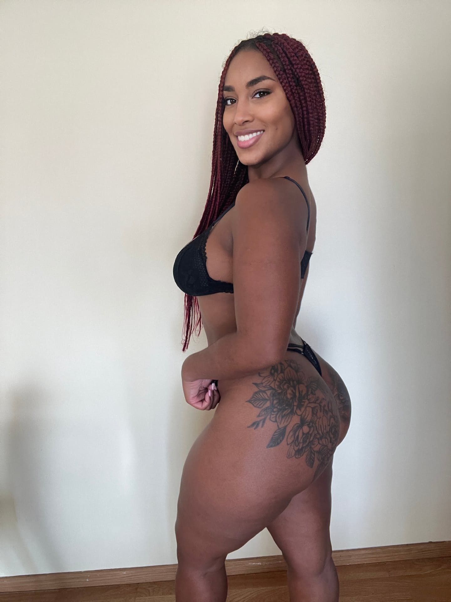 Ebony solo girl takes selfies of her ample figure in a variety of lingerie