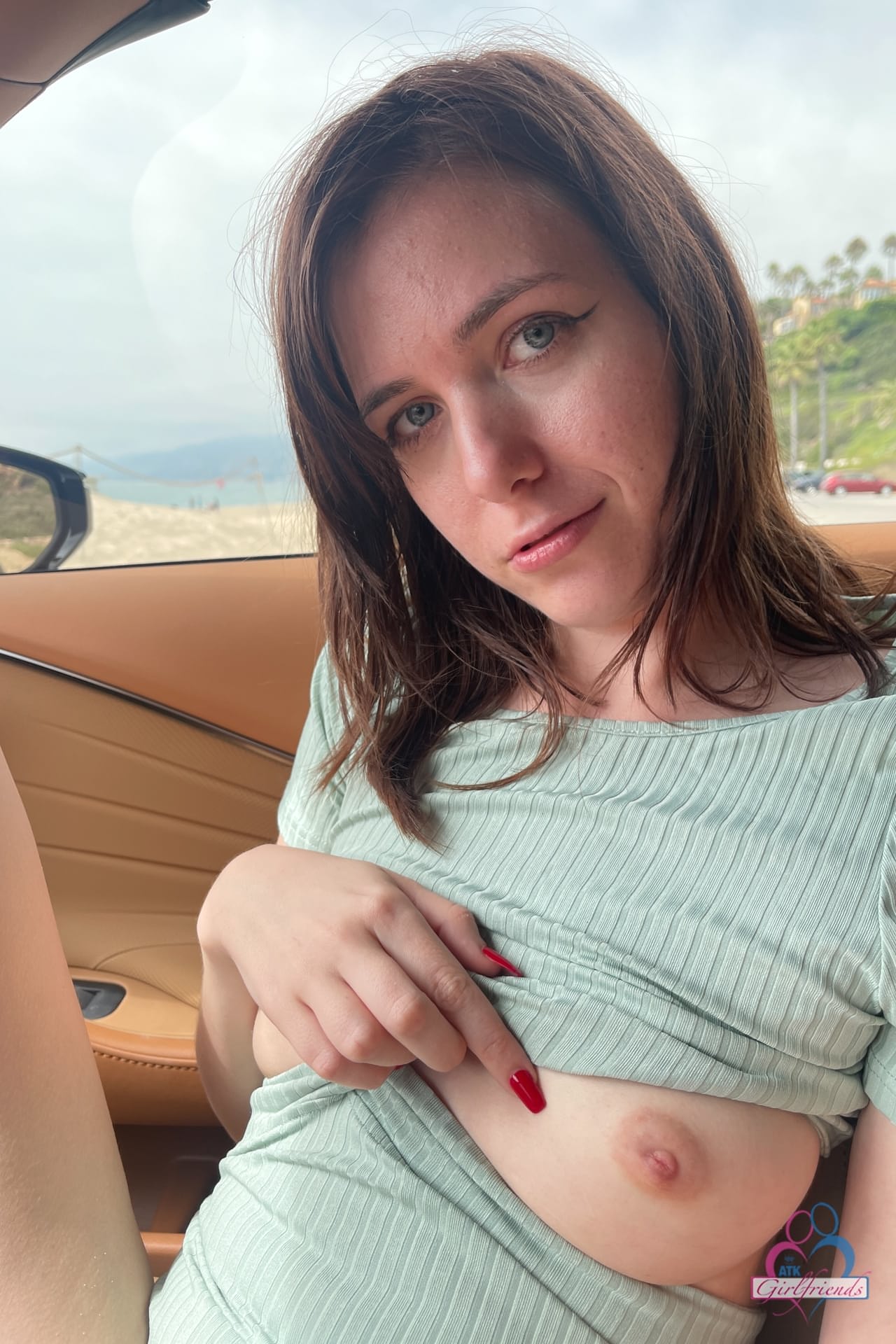 ATK Girlfriends featuring Valentina Jade 性爱图片