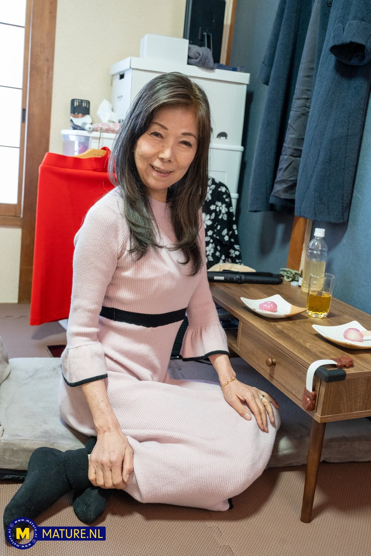 成熟NL由哈鲁风狗狗、神威悦子出演 情色画廊