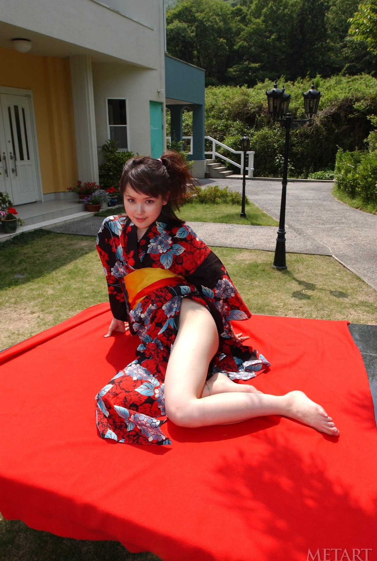由 Maki A Naked Photos 表演的 Met Art
