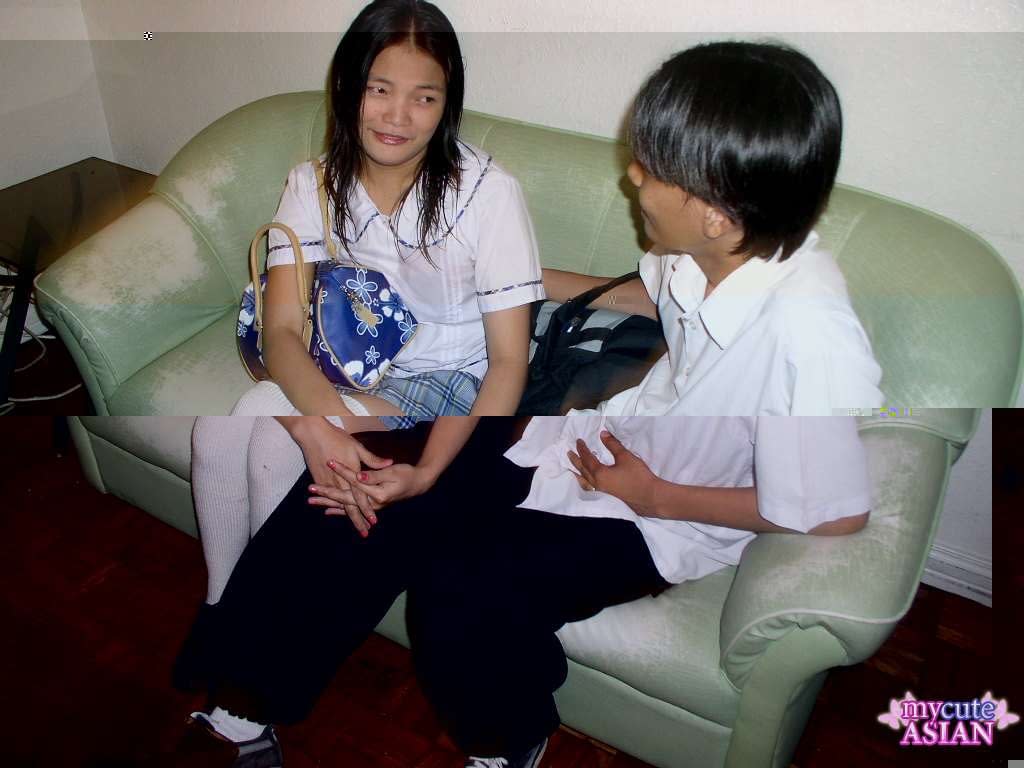 亚洲女学生下课后穿着白色过膝袜与男友做爱