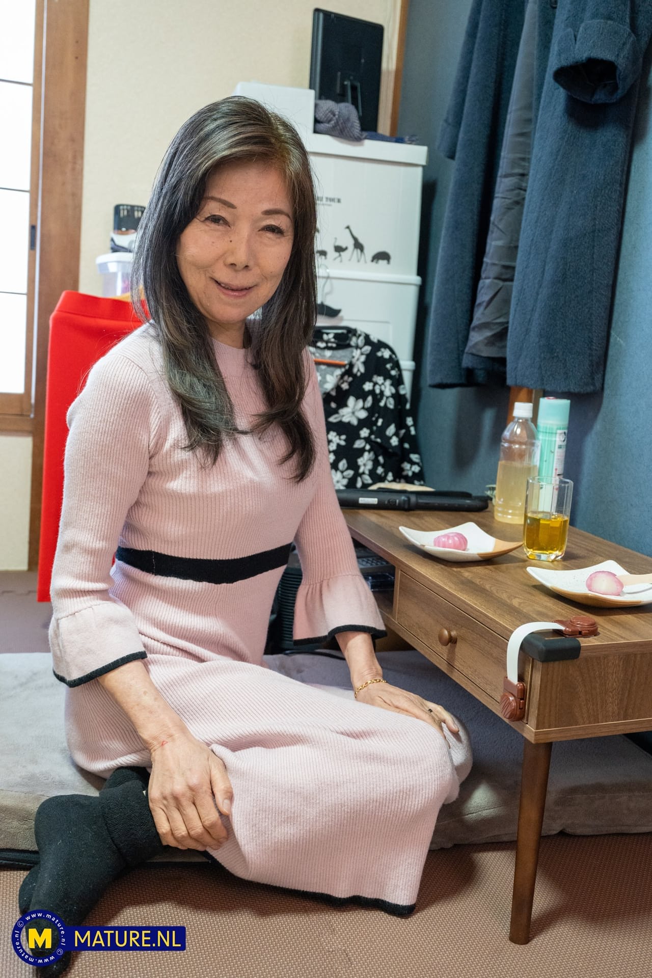 成熟NL由哈鲁风狗狗、神威悦子出演 情色画廊