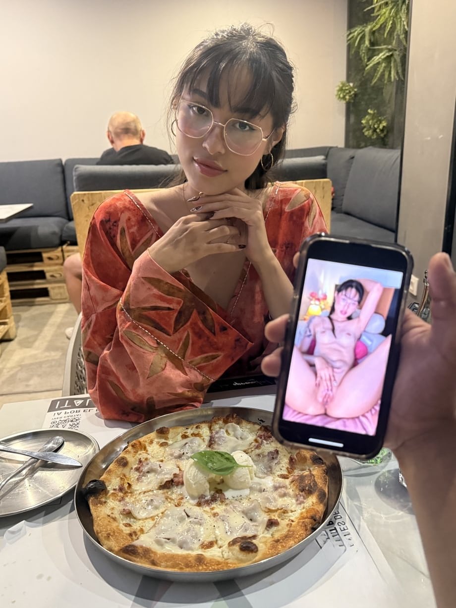 OnlyFans VIP花木兰 由VIP花木兰出演 情色图片